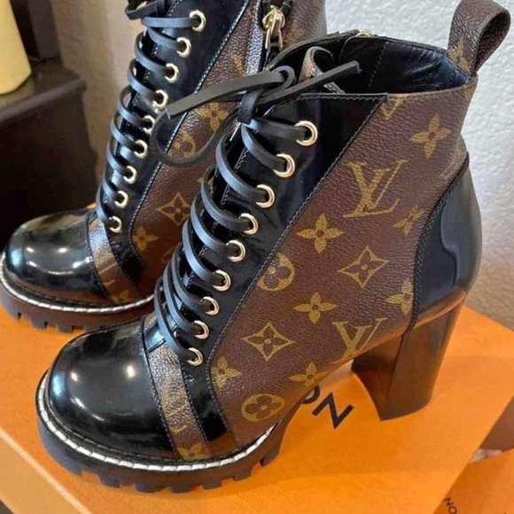 Louis Vuitton Star Trail Ankle Boot with original box and receipt. Size 39 - Picture 1 of 9